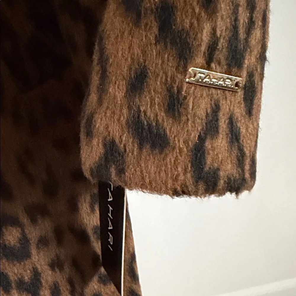 Tahari -Long Sleeve Notch Collar Button Down Dk Brown Leopard Print Long Coat - Picture 3 of 10